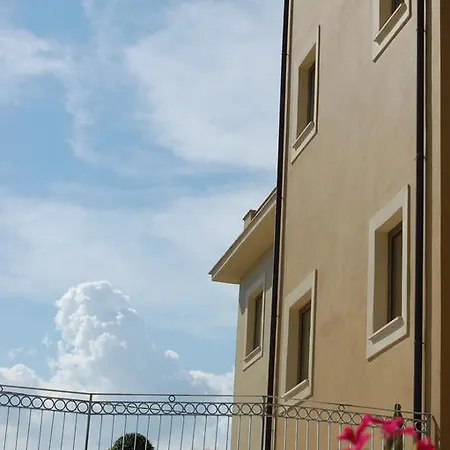 Giga Villa Santa Lucia