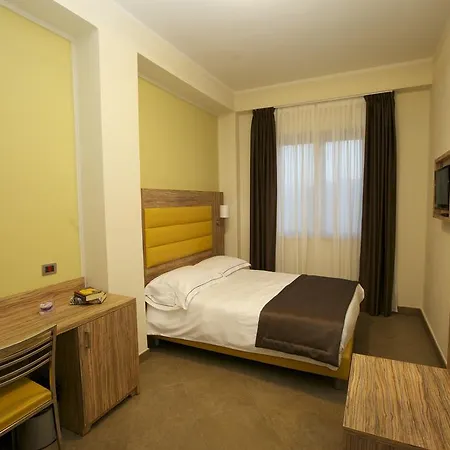 Hotel Giga 3*