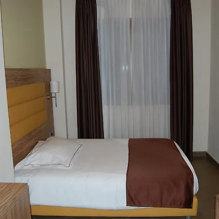 Hotel Giga 3*