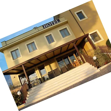 فندق Giga Villa Santa Lucia