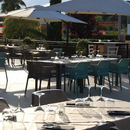 Hotel Giga 3*
